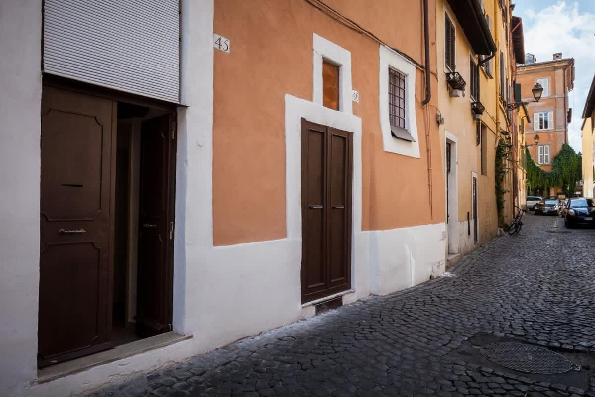 Boccanera A Trastevere Holiday Apartment Rome Bagian luar foto