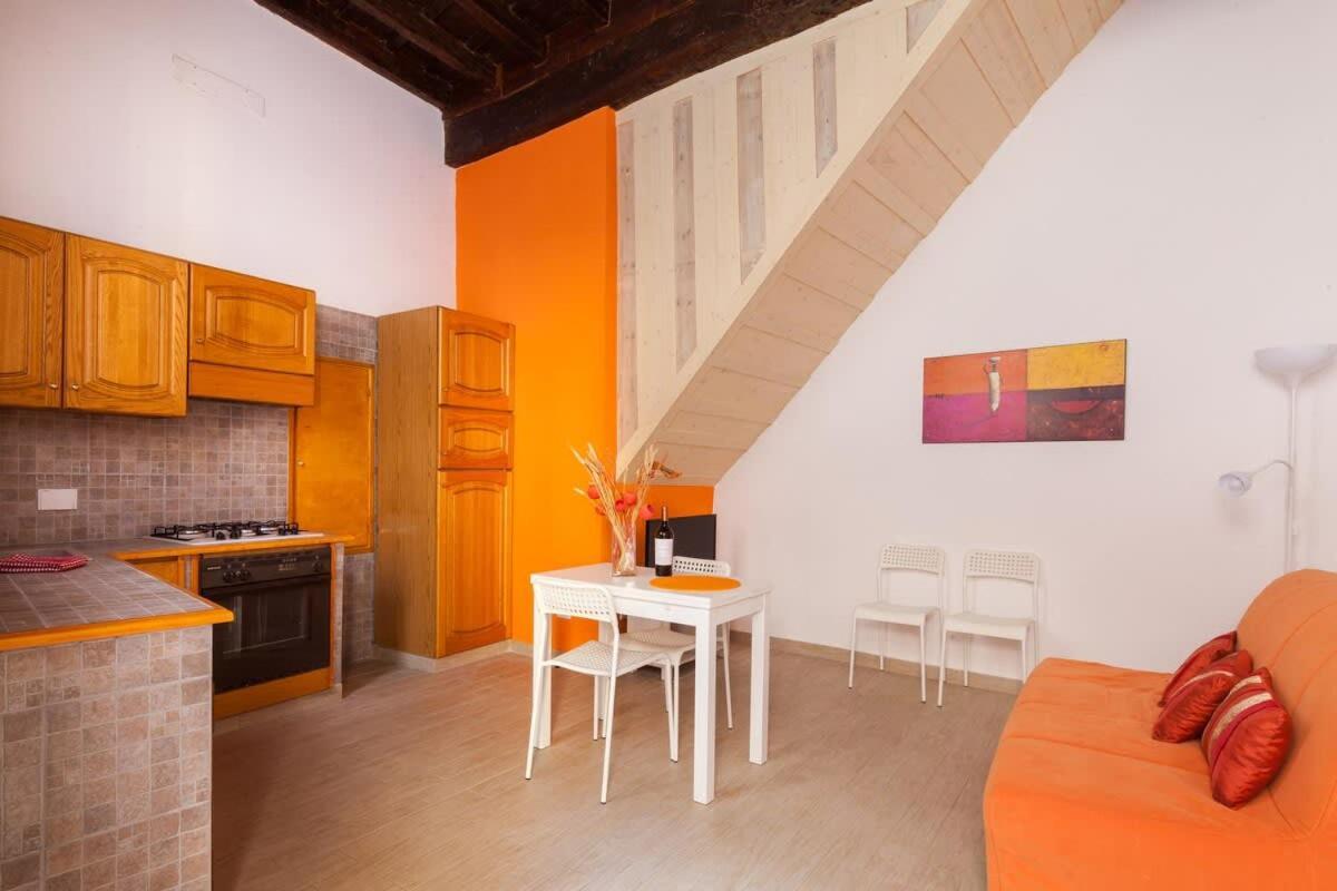 Boccanera A Trastevere Holiday Apartment Rome Bagian luar foto